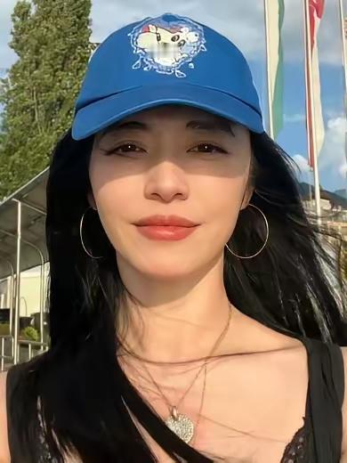 人教人教不会，事教人一次就够。姚晨的两任丈夫：一个当年闹得满城风雨、一地鸡毛