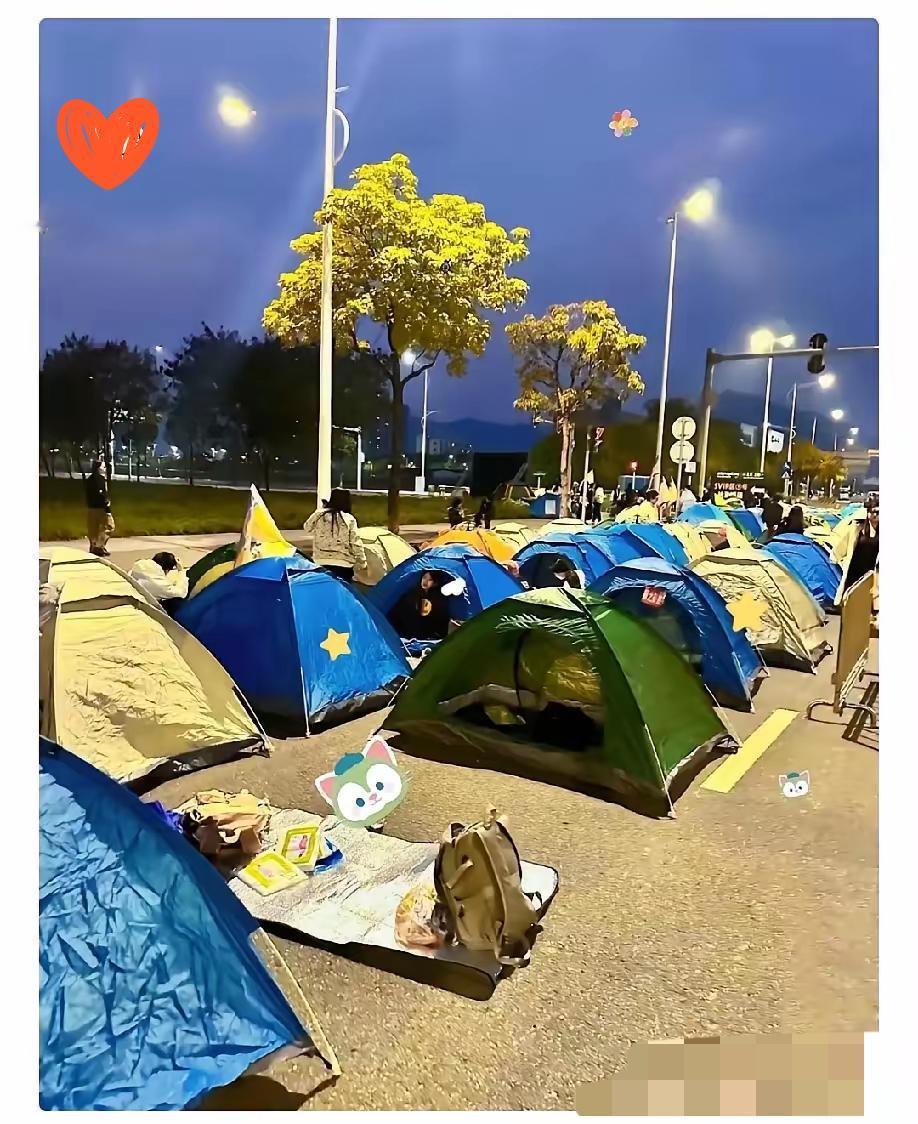 我查了下双节帐篷取代酒店这事儿，不查真被惊到！本以为年轻人租帐篷只是图新鲜，没想