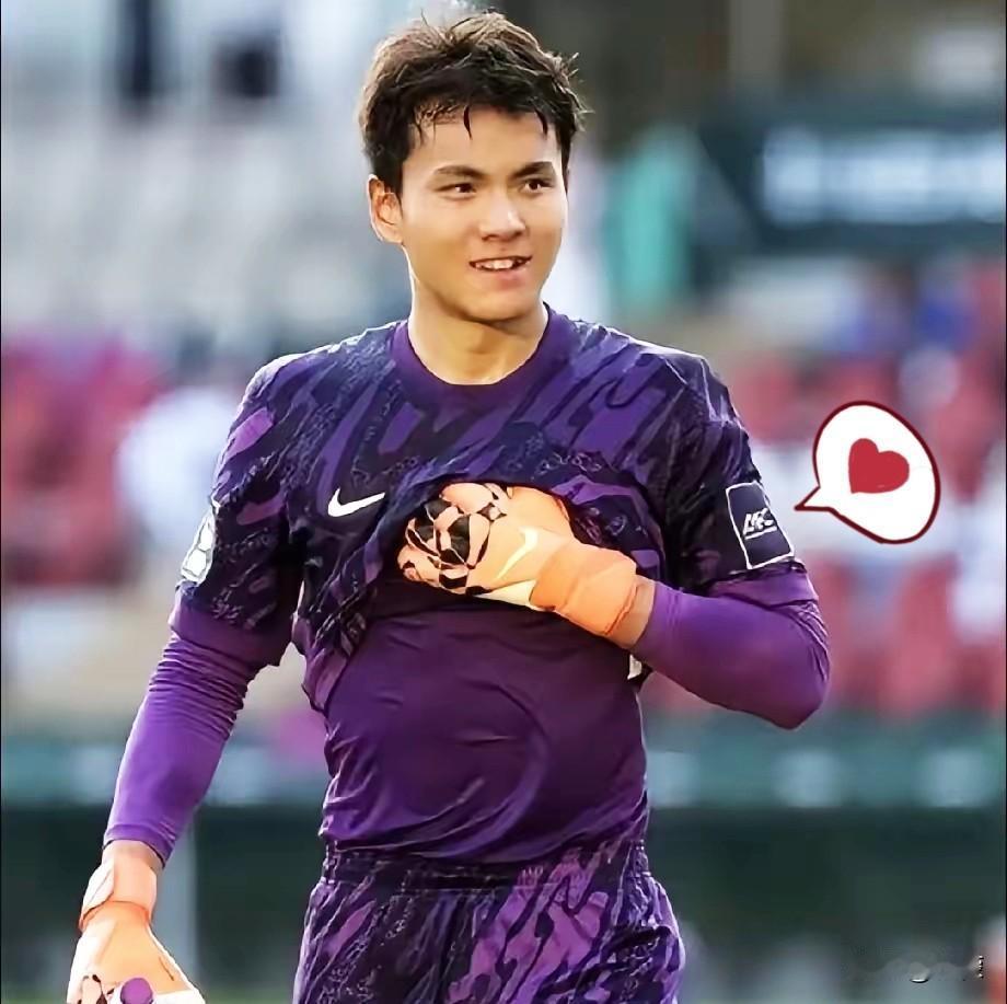 说白了，面相是骗不了人的，不信你看李昊，准到你不敢信！李昊长着一对招风耳，鼻