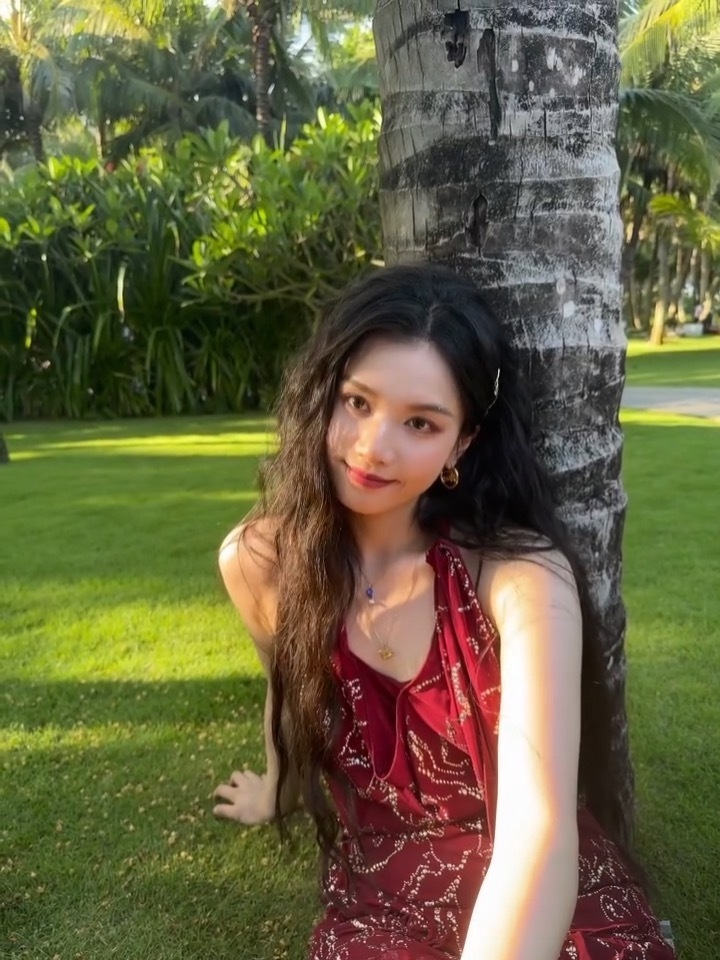 张婧仪让工作人员别吼粉丝在复制粘贴的时代，你是手写的诗