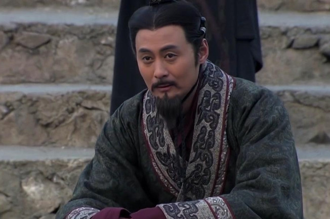 公元前249年，秦王对丞相甘茂说：“寡人要吃公鸡蛋，3天内必须找来！”。甘茂一愣
