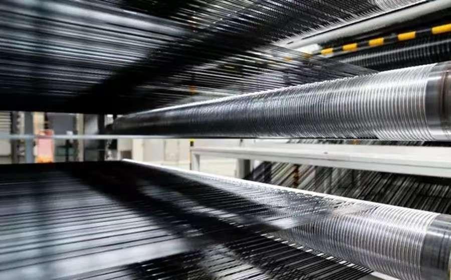 国产碳纤维卖到全球第一，进口货开始降价，T1200真量产了？最近刷到好多新闻