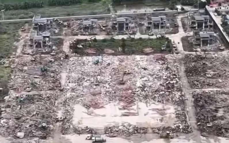 今天看了官方新闻说占地57亩的违建豪宅汕头“英之园”27号半夜进场几十台挖掘机连