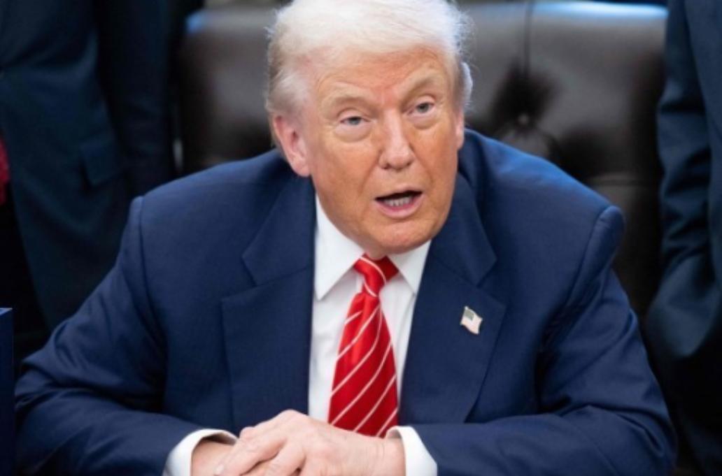 特朗普出昏招：要让中国1700架波音全停飞？2026年3月，全球航