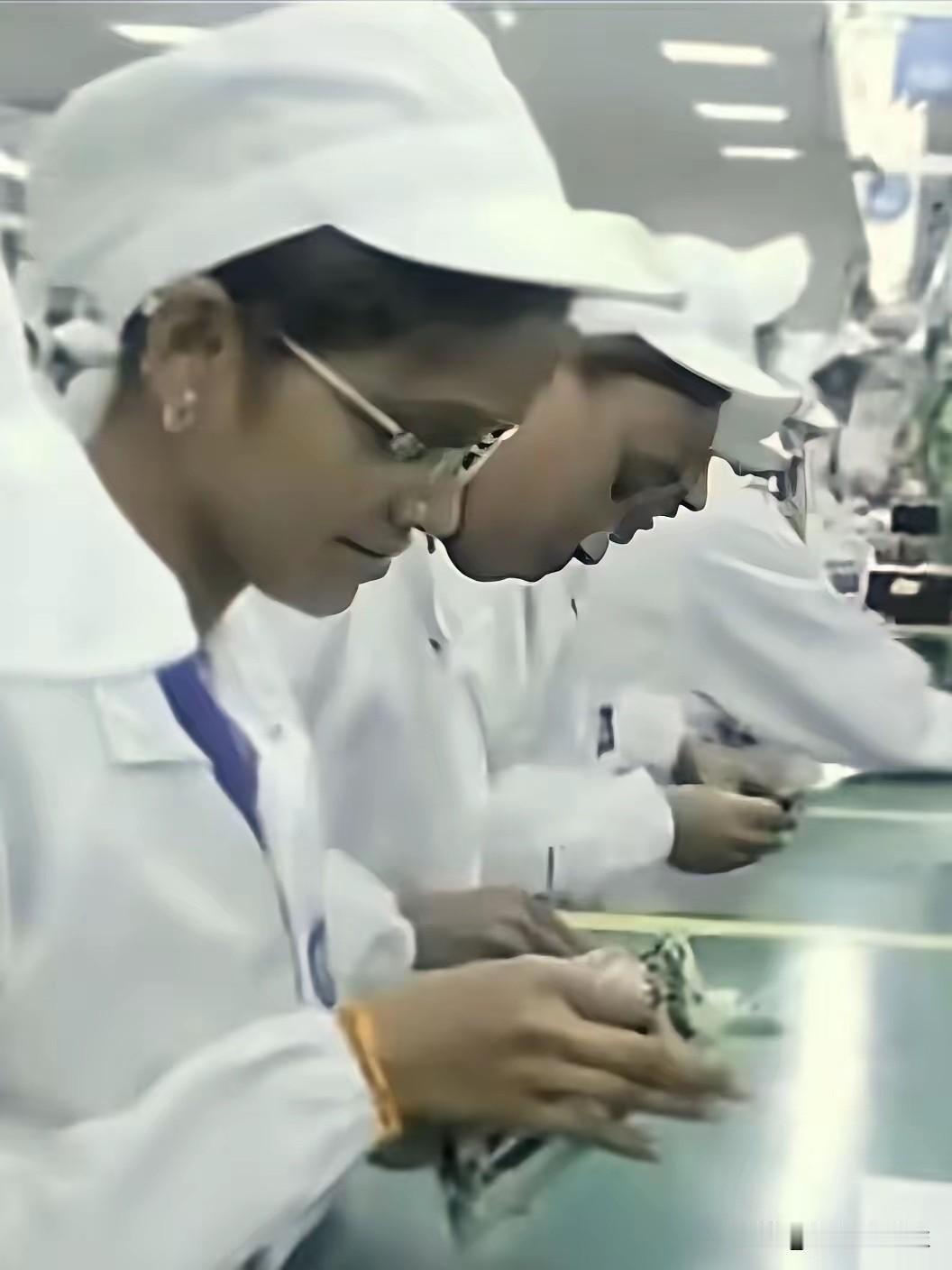 印度真是个神奇的国家，前不久，莫迪还在吹嘘印度手机代工产业进展如何神速，今天就在