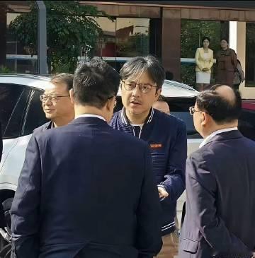 汪涵现在已经是副厅级高官了，果然世界的尽头是公务员