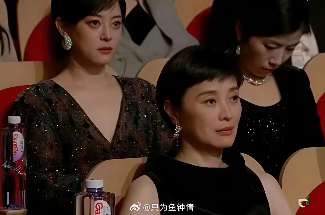 杨紫获奖孙俪吴越的表情一言难尽，似乎早有预感，有人说提前一天就知道31届白玉兰最