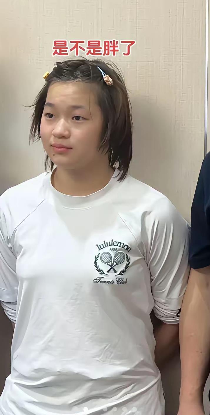 看到照片终于明白全红婵为什么退赛了什么因为发育期、伤病影响不能比赛这明显的