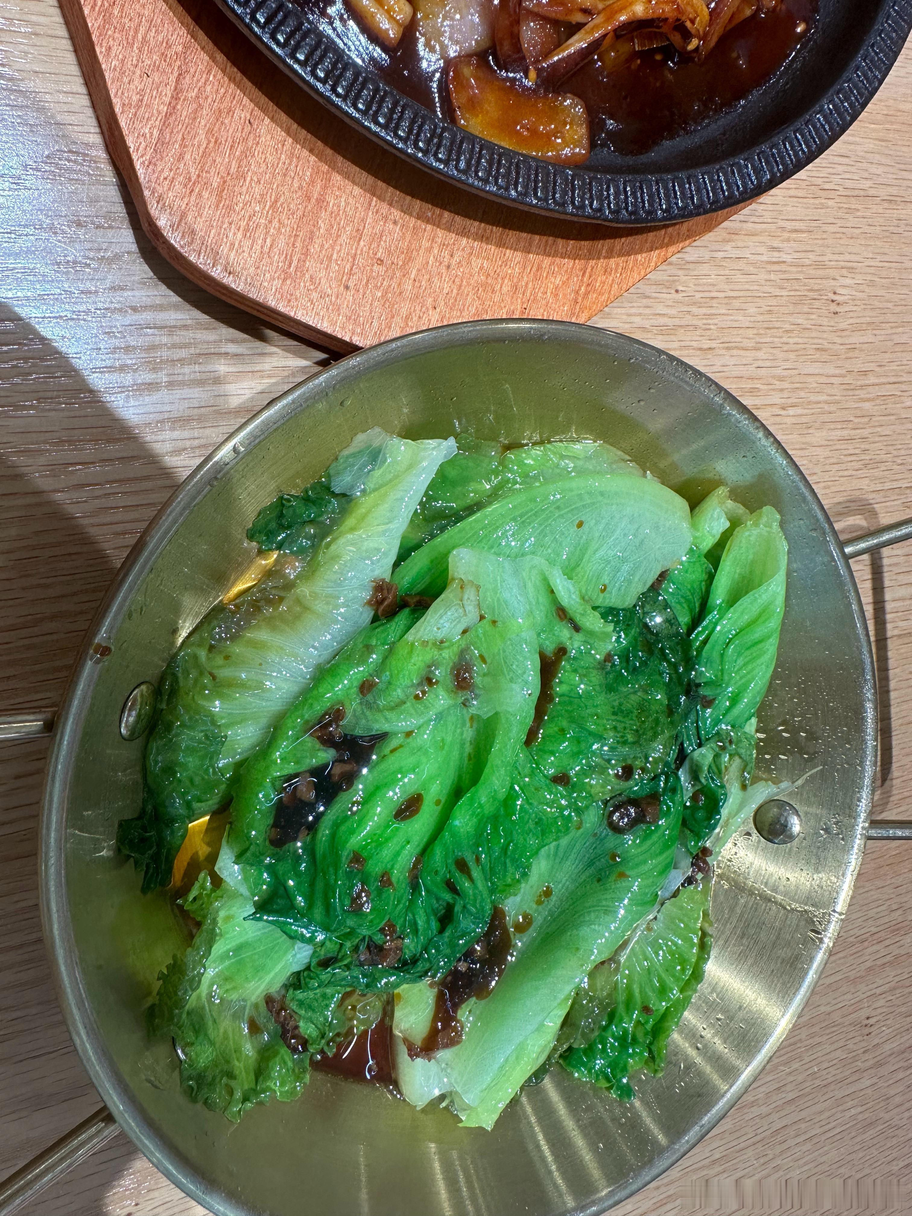 开饭，那个铁板鸡蛋没有及时去翻，有点焦了[doge]​​​