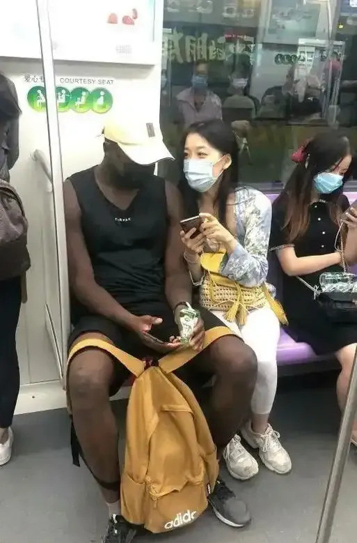 南非艾滋病，让人触目惊心老天爷，你敢信吗？！那些为了点