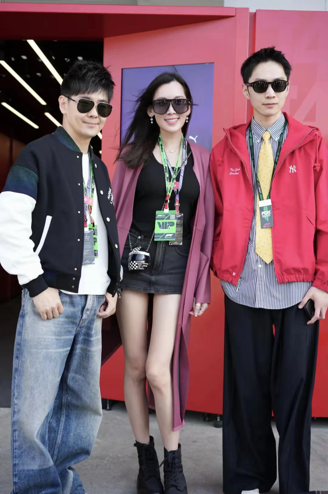 上海F1现场惊现林志颖夫妇同框！妻子气质优雅、颜值出众，同框画面氛围感直接拉满