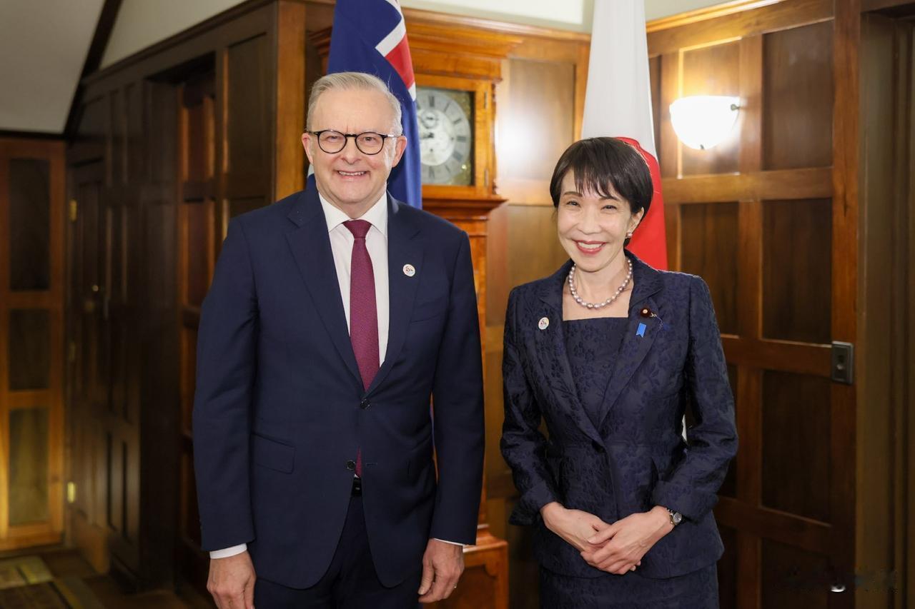 日本前《周刊现代》前主编山中武史28日爆料称，高市早苗在前一阵访问澳大利亚后返程