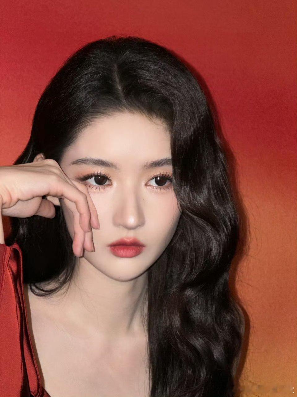 论王玉雯与红色的适配度们王姐也是美得不行了