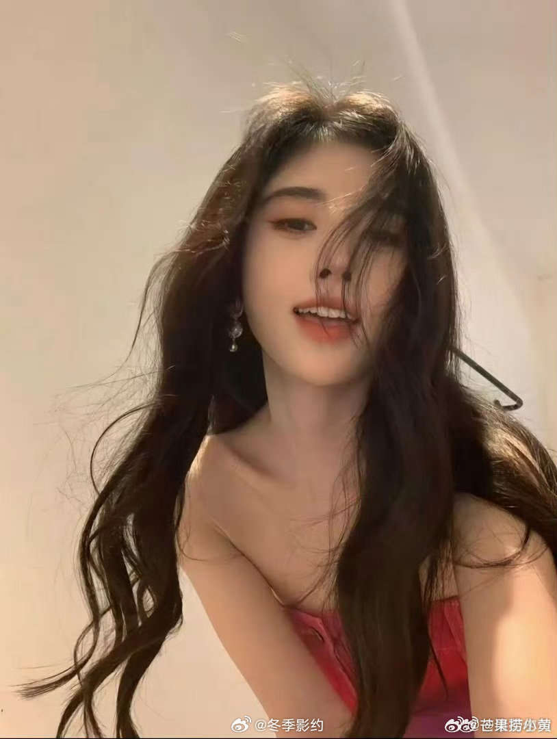 内娱欠鞠婧祎一个都市剧内娱欠鞠婧祎一个都市剧，这句话我已经喊了八百遍了，她的现