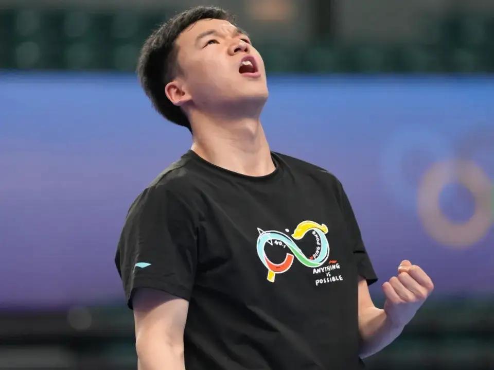 伦敦世乒赛团体赛，国乒队内选拔赛温瑞博两次都打到决赛，都是1一3输了，第一次输周