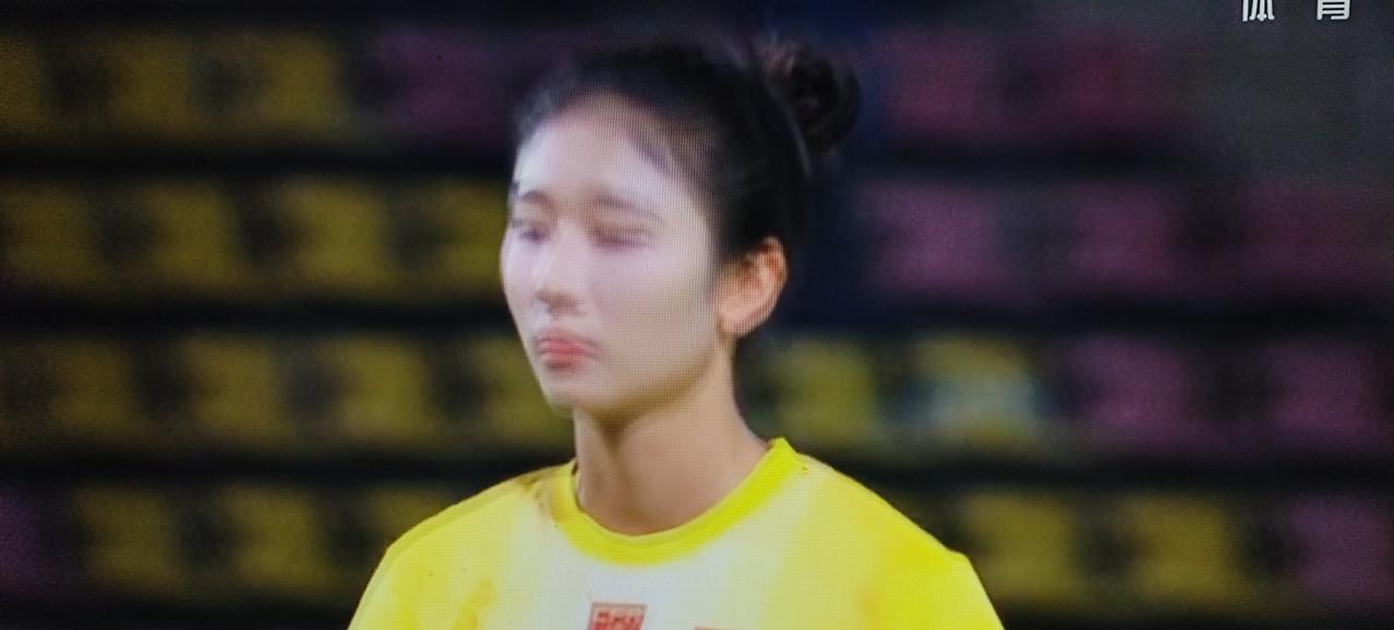 U20女足亚洲杯中国队对日本队，下半场中国队终于有了传接球、带球突进，而不是被动