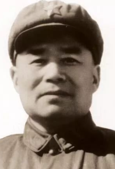 1943年，王近山随手消灭120余名日军，但在清点战利品时，战士却疑惑道：枪呢？