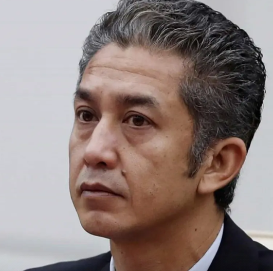 万万没想到，堂堂柬埔寨皇室唯一能撑起门面的第三代、拉那烈亲王的儿子夏卡武王子，虽