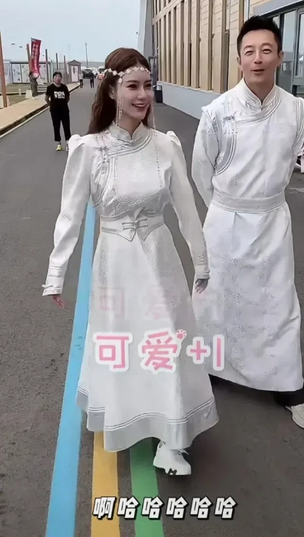 电视上看着一般般，真人巨漂亮。[爱心][爱心][爱心]