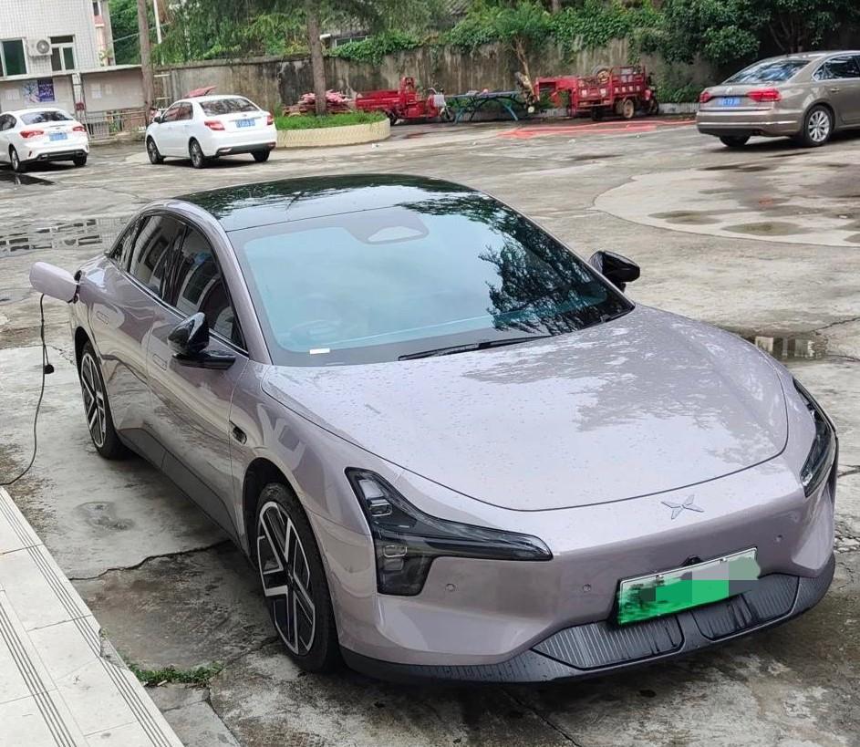 买电车半年以来，我渐渐明白了一个简单的道理，哪怕我使劲的开，一月花费也抵不上油车