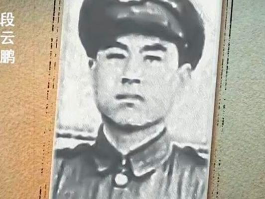 1946年深秋的一个夜晚，叶剑英的宅邸突然闯入不速之客。警卫们闻声而动，神枪手抬
