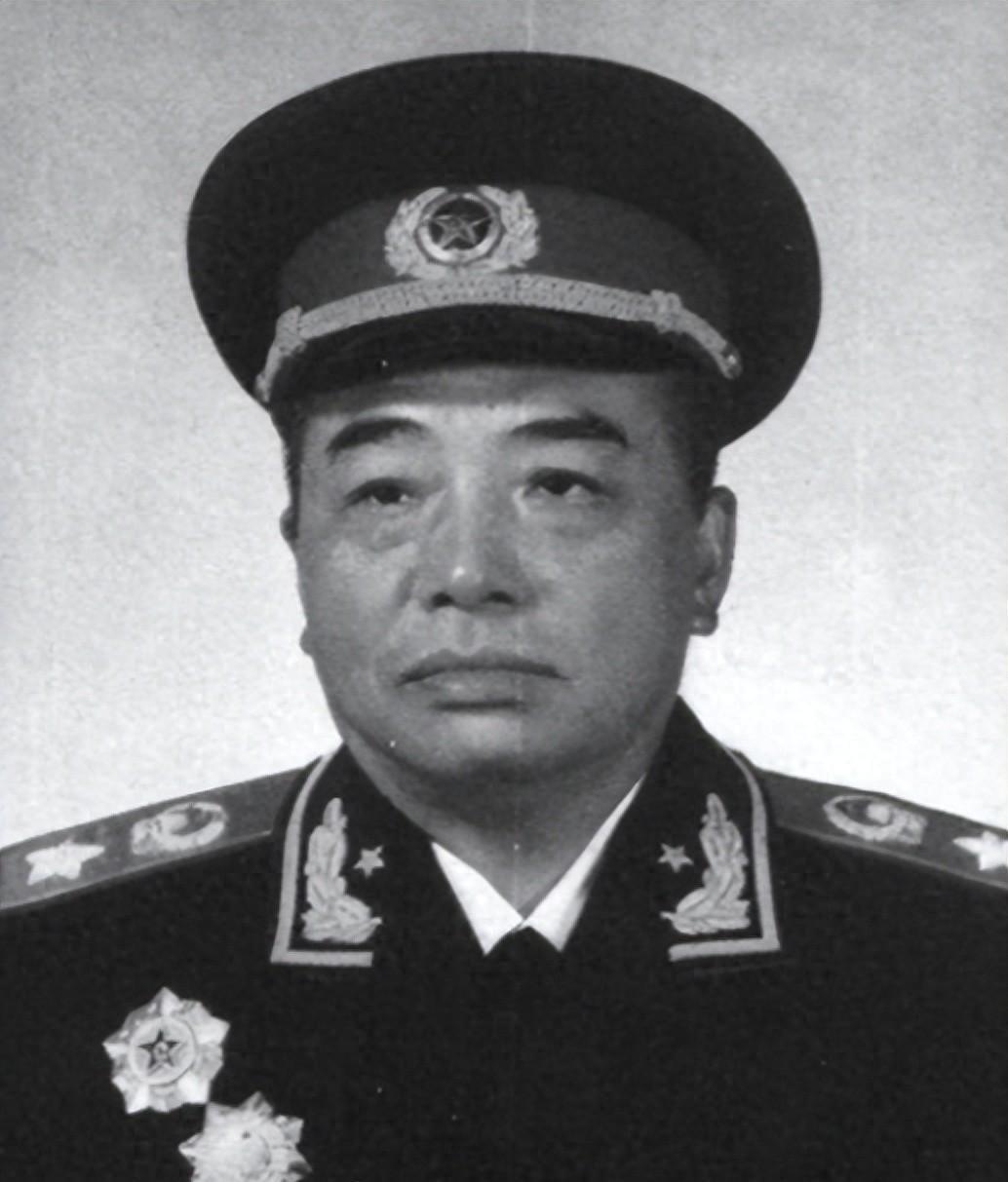 1952年彭德怀警卫第一次见毛主席，说了六个字，毛主席笑称两人其实早就是老朋友了