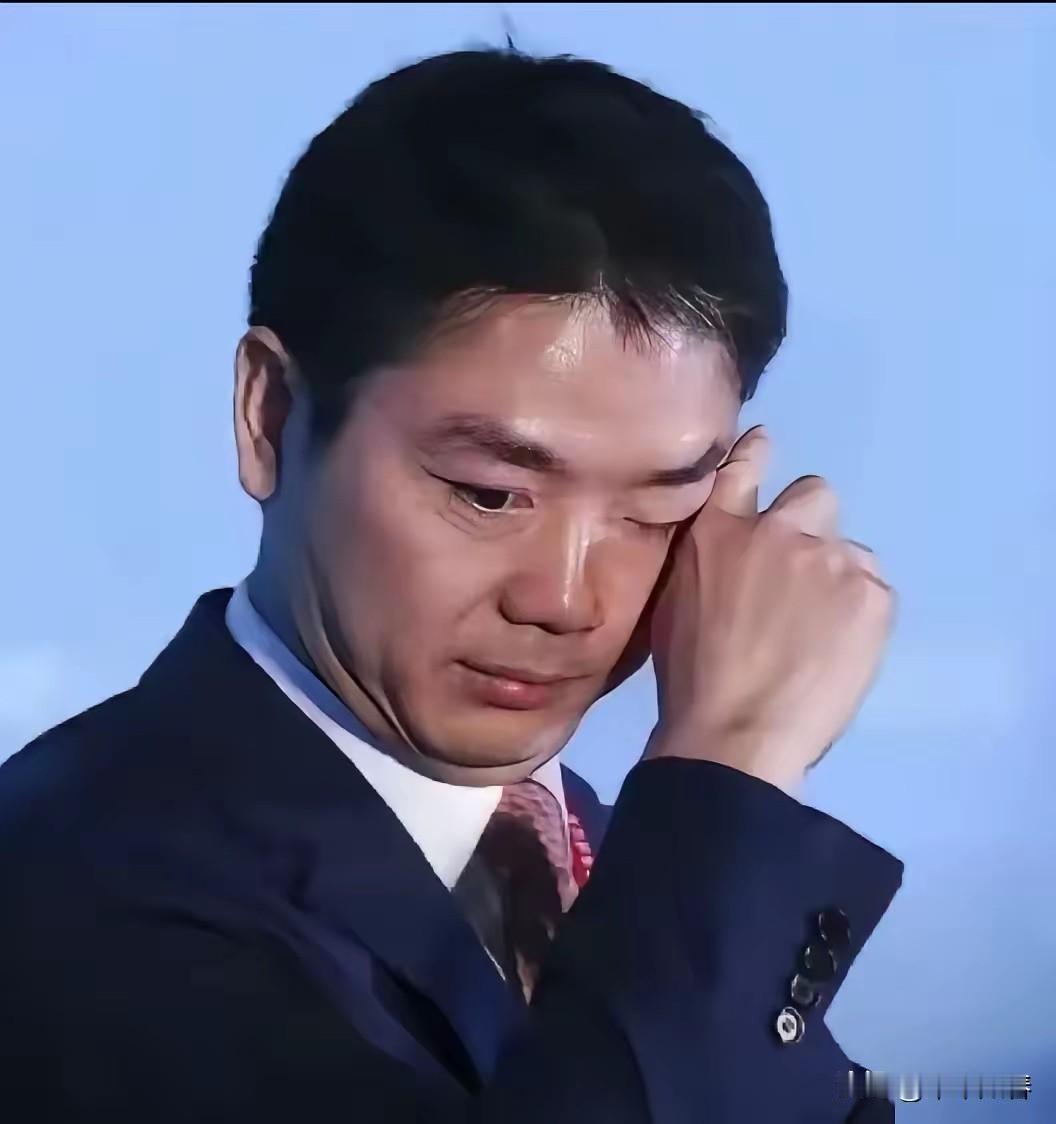 巴黎那帮毛贼估计肠子都悔青了，费大劲搬空京东仓库，结果偷回去一堆“电子板砖”！