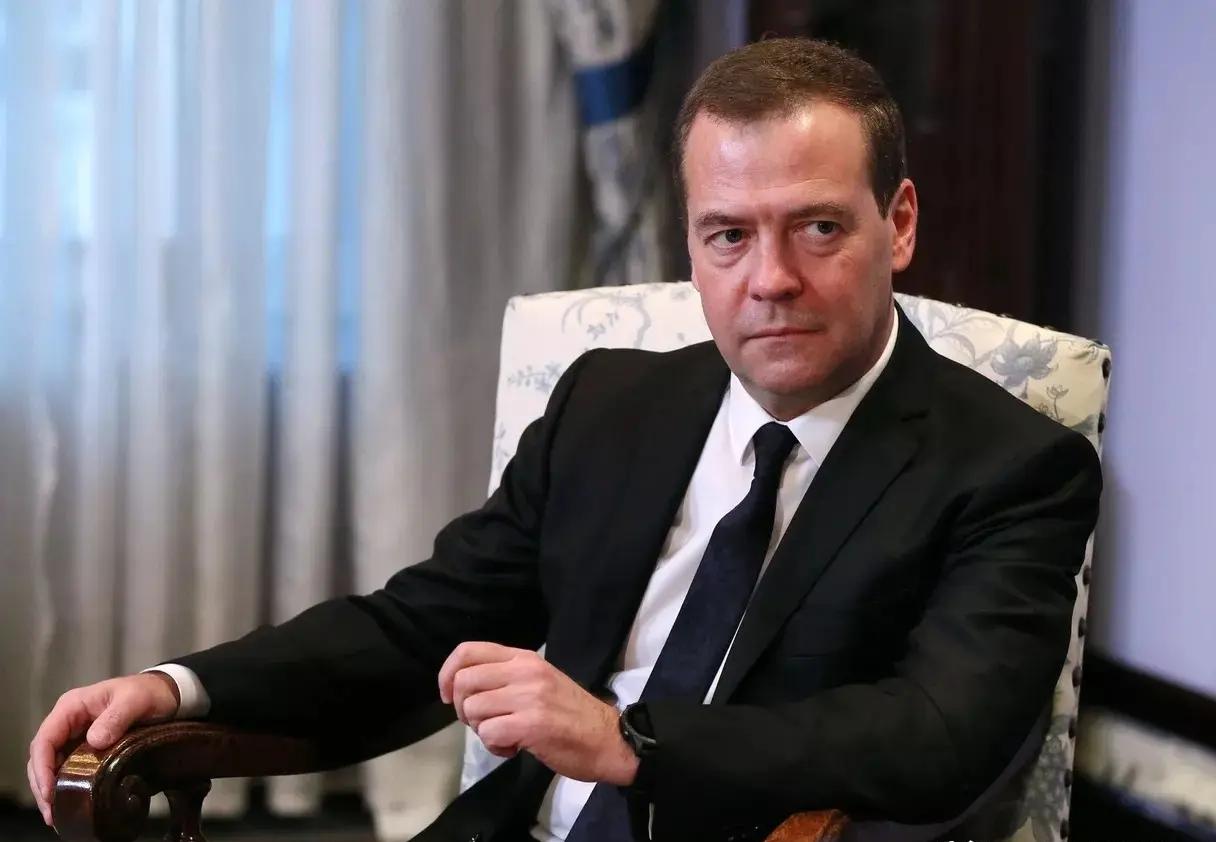 【苍蝇会闻臭而来】当地时间2026年1月4日，俄罗斯联邦安全委员会副主席梅德韦