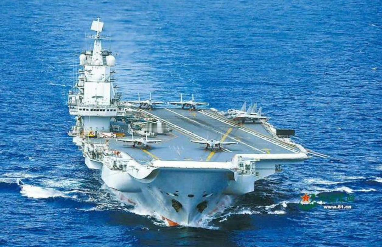 055大驱只是航母的“跟班”？大错特错！说出来你可能不信，山东舰反舰火力真比不上