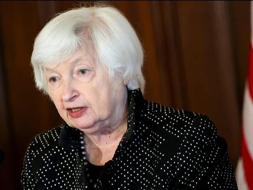 据英国《金融时报》5月1日报道，美国前财政部长耶伦称，美国政府的关税政策会给美国