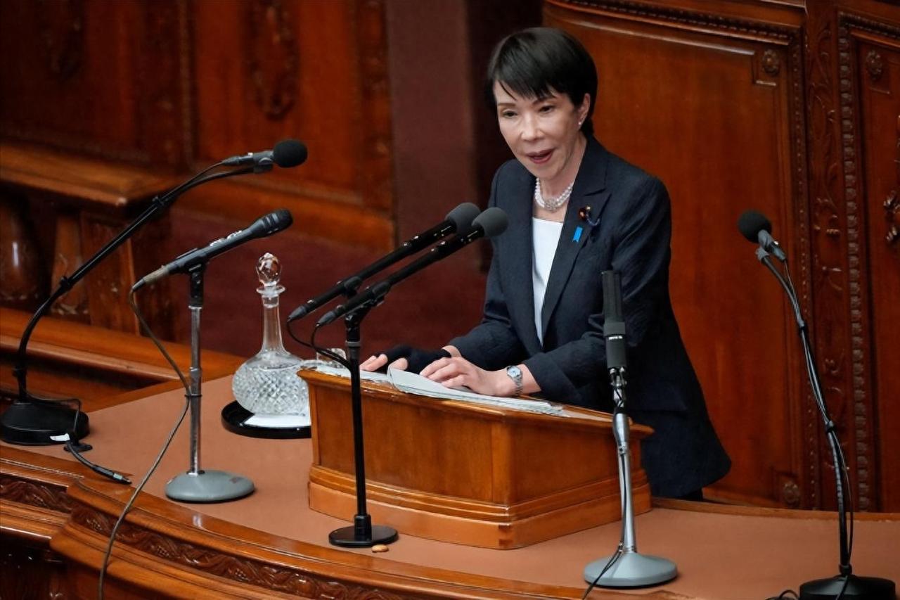 中日摊牌了！24小时之内，风暴骤起。北京和东京接连亮剑，一场谁也输不起的激烈对决