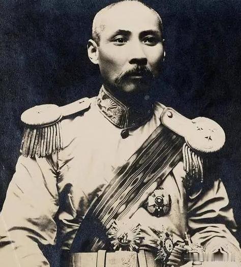 1929年，吴佩孚夫人的丫鬟翠香才十几岁，竟然怀了老爷的孩子，为了避免闹出丑闻，