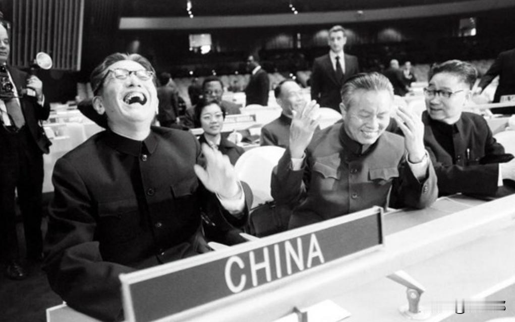 1983年9月，七十岁的外交家乔冠华在北京病逝。驰骋国际舞台半生、为祖国赢得诸多