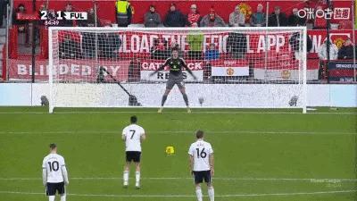 谢什科绝杀，曼联3-2富勒姆！红魔来到英超第四！曼联在2-0稳稳的局面下，5分钟