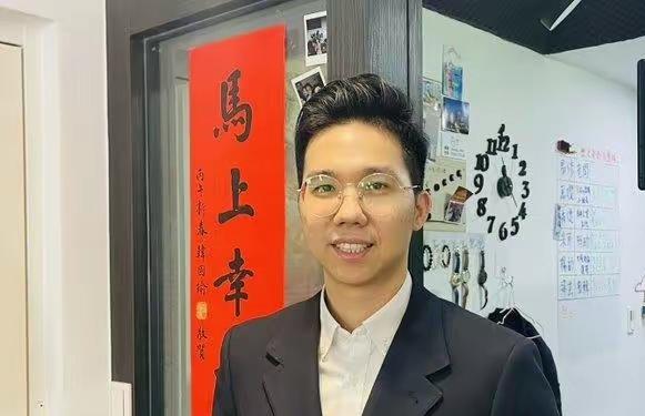 尹乃菁这次被历史哥骂是活该！历史哥直接在与胡文琦同台的节目中向国民党喊话，叫国民