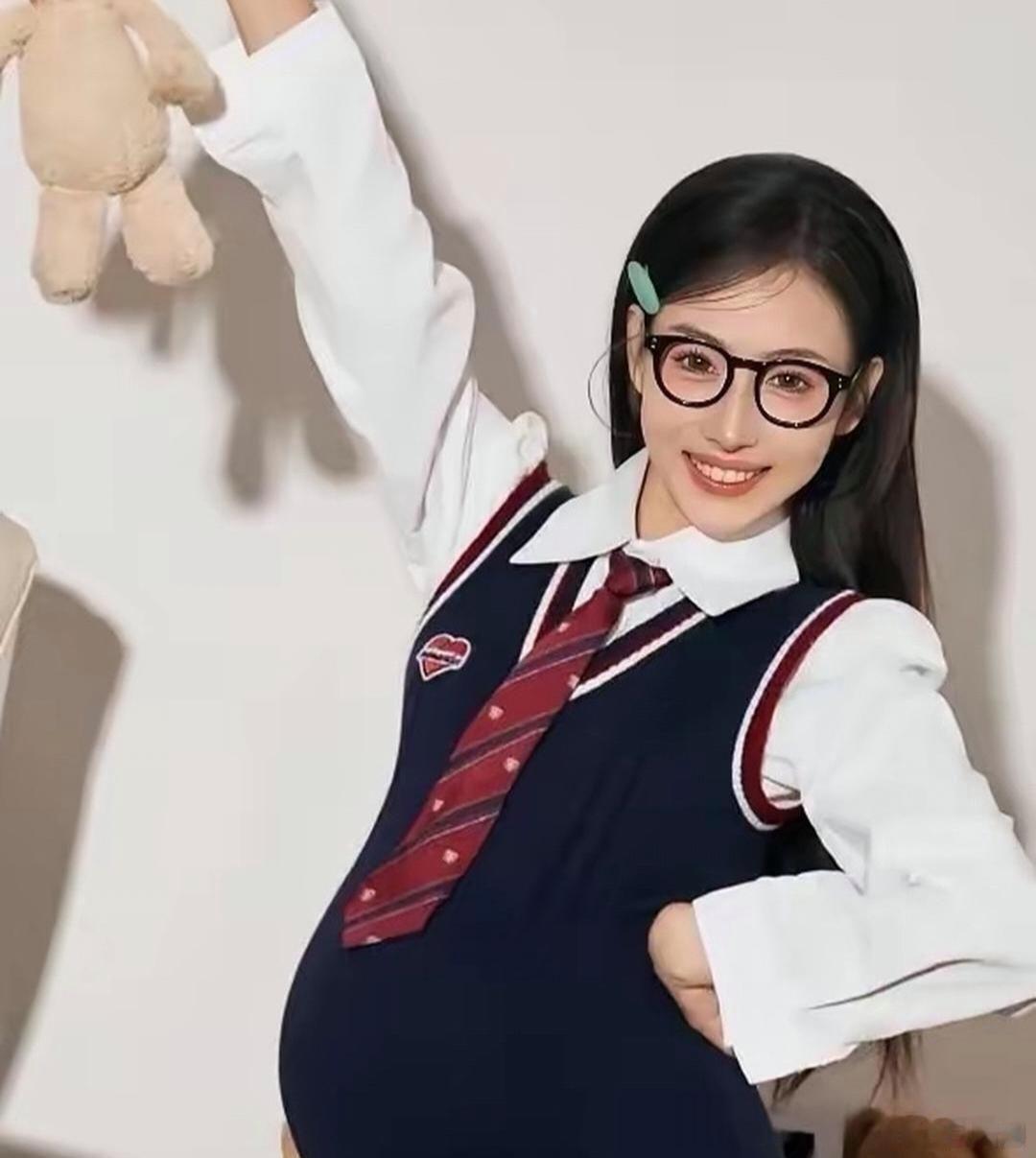 南京师大一个大二师范专业女生，查出怀了三胞胎。她体育系男友一家，连夜开车六小时，