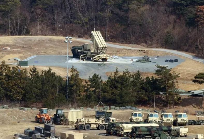 韩国彻底沦为了笑话！韩联社最新的照片确认，位于庆尚北道星州郡的六套“萨德”反导系