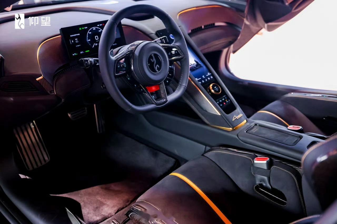 2000万的国产超跑，被谁提走了？北京车展现场，仰望汽车U9X直接被国际买家拿下