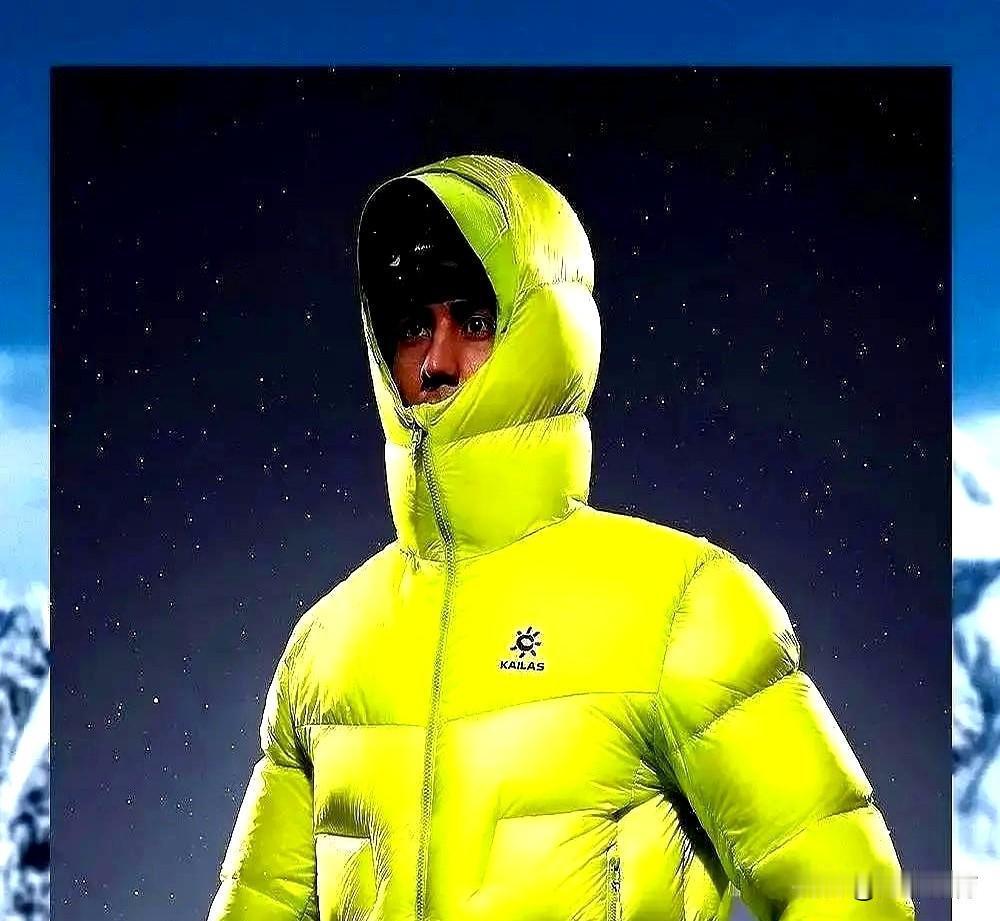 羽绒服大战，山姆一枪没开，却赢了所有品牌。你发现没？羽绒服市场正裂成两半。