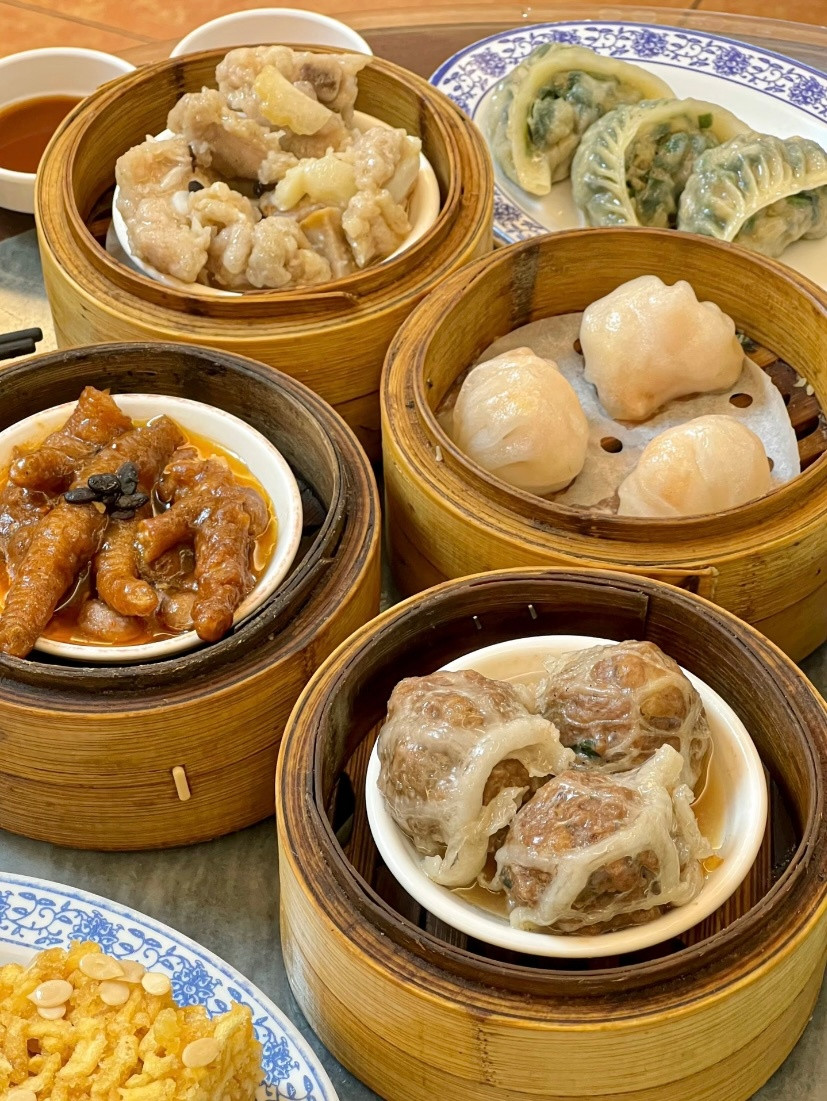 广州人的周末从吃开始广州人有自己的疯狂美食周末解锁广州周末正确打开方式！猪手捞面