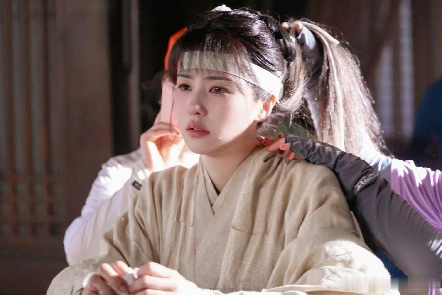 被白鹿这张图萌到了怎么会有那么萌的脸啊小哭包哭的眼睛鼻子红红的​​​