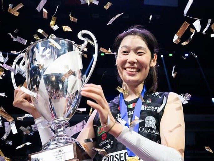 女排朱婷哈哈哈哈！现在开始想朱婷了？上一边凉快去吧中国女排2‑3不敌泰国女排，