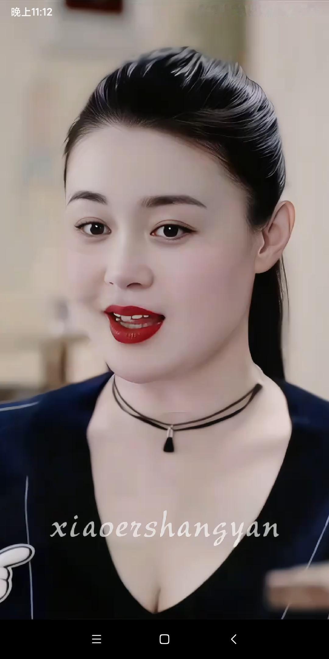 关婷娜，那绝对是影视圈里一抹独特又迷人的风景。最初认识关婷娜，是在《乡村爱情》