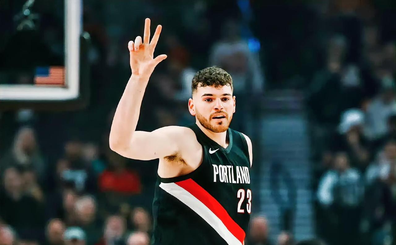 截止目前！！新赛季单场篮板达到20+球员的数据！！！1. 克雷尔·韦尔：对