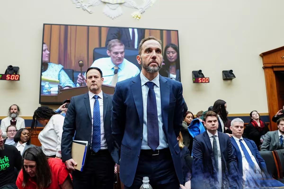 史密斯这回栽了！前脚起诉特朗普，后脚被曝国会撒谎，共和党终于等到报仇机会！杰