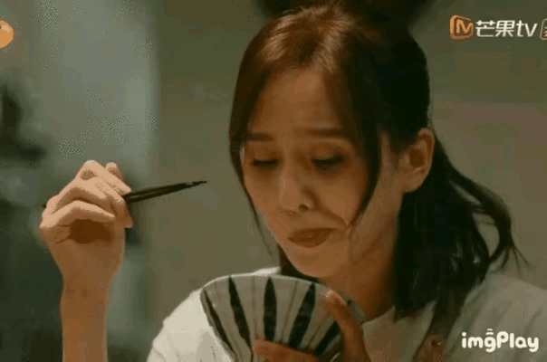 演员吃饭为什么要演得这么刻意，吃饭难道不是每个人都会，平时怎么吃就怎么演就好了！