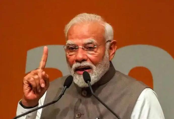 路透社曝出重磅消息，印度一举购入400万桶伊朗原油，全程直接采用人民币完成结算。