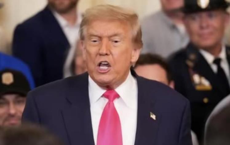 就在刚刚，特朗普点名警告中国，发出一个前所未有重大威胁。美国总统特朗普今