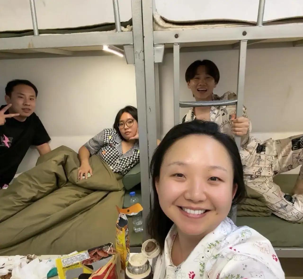 650这伙人也太会戳人笑点了吧！真的要被他们的可爱萌到原地转圈！谁能想到桃花