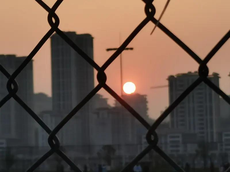 人品好的人还会有忠诚的品质。婚姻意味着承诺与坚守，忠诚是维系夫妻关系的重要纽带。